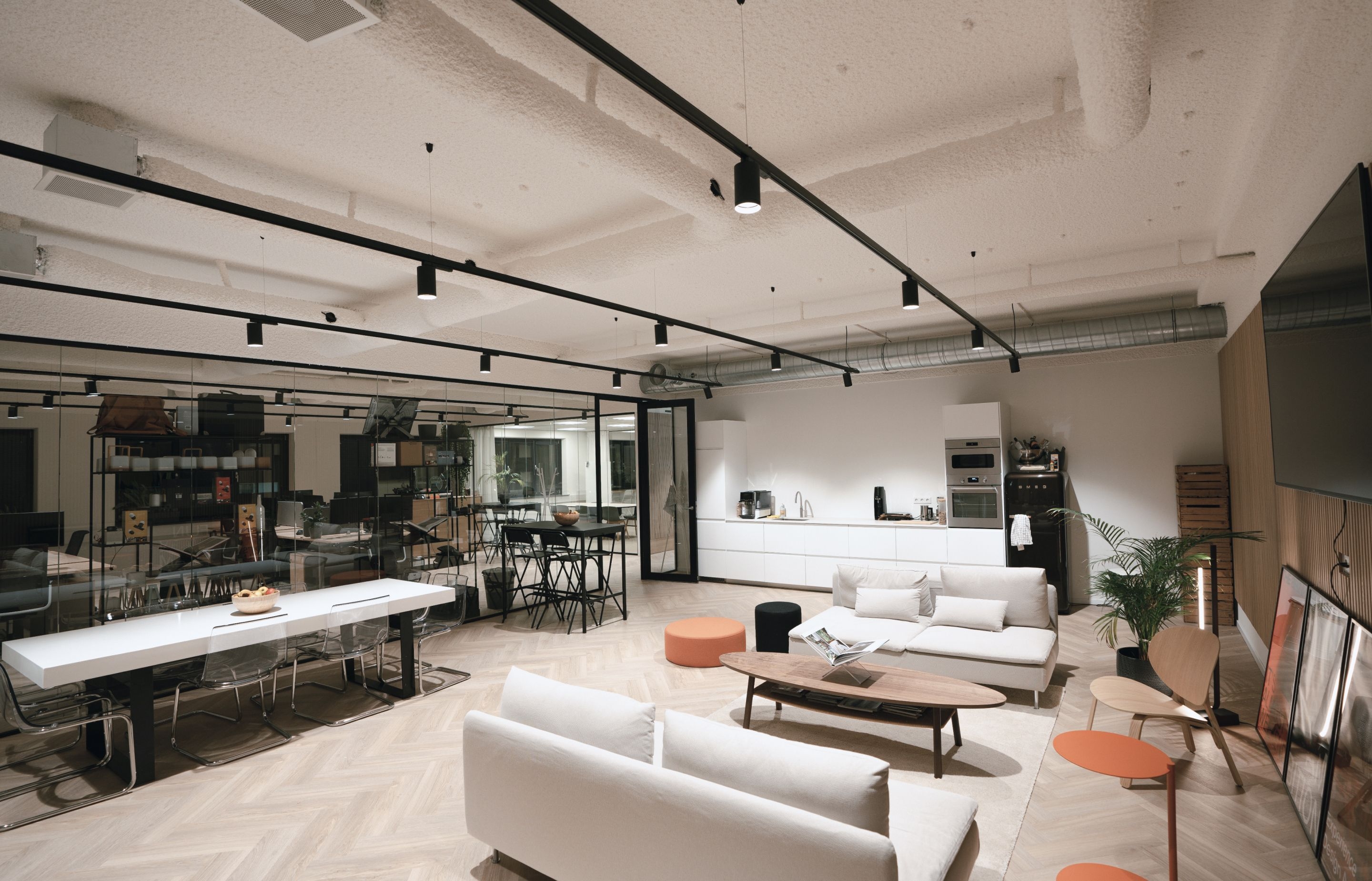 the brink-office-identity-branding-amsterdam-2.jpg